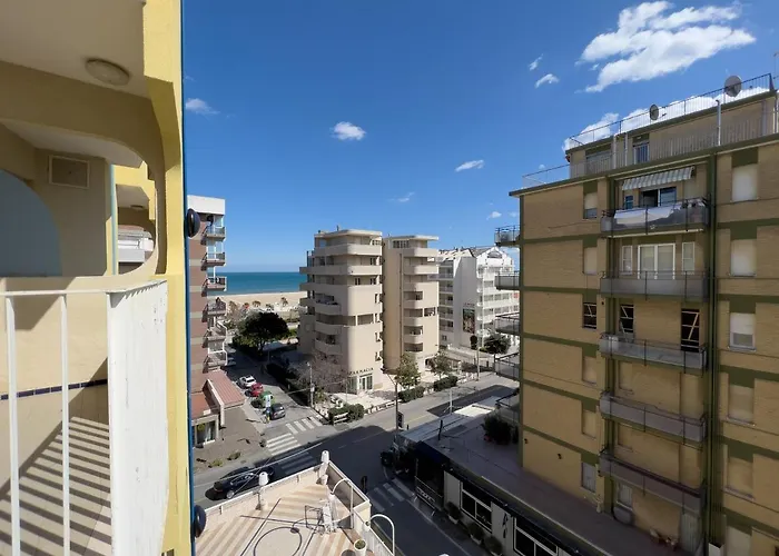 索乐布鲁酒店 3*